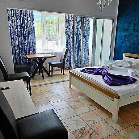 Pensiunea Mary Hotel *