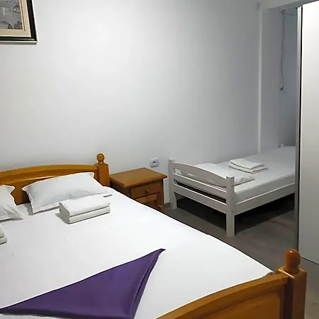 Hotel Pensiunea Mary *